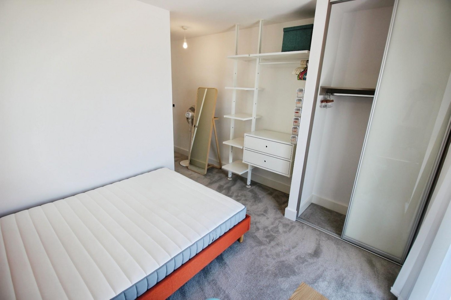 2 Kite Close, London