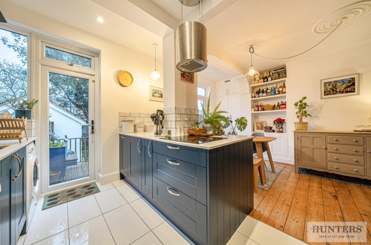 Bendmore Avenue, London