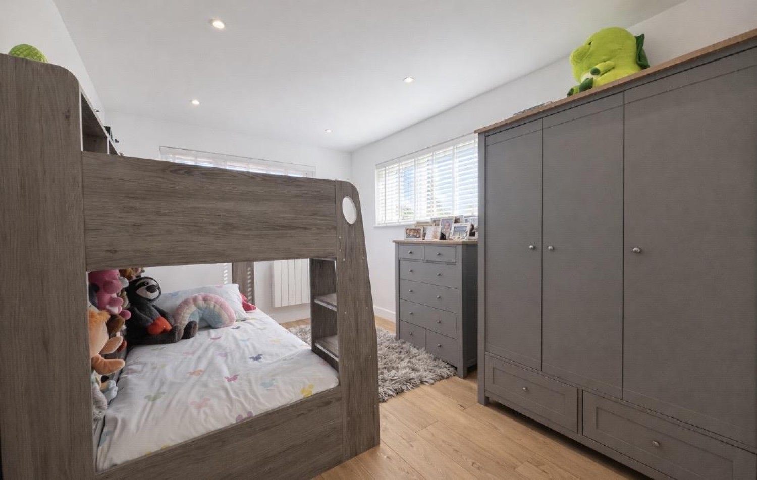 Well presented semi detached bungalow!
