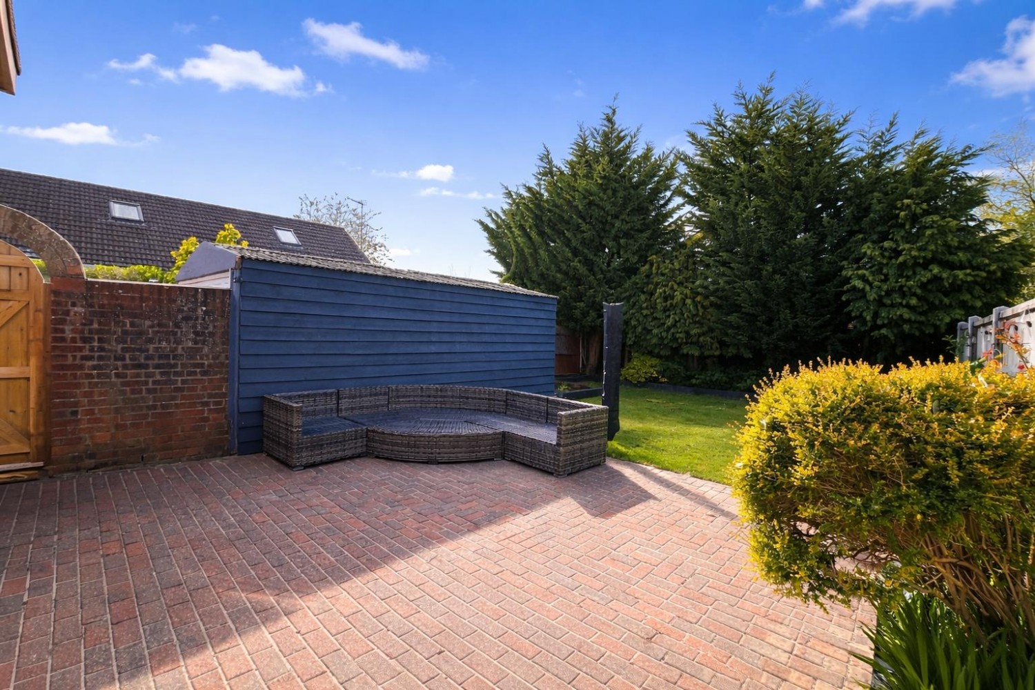 Well presented semi detached bungalow!