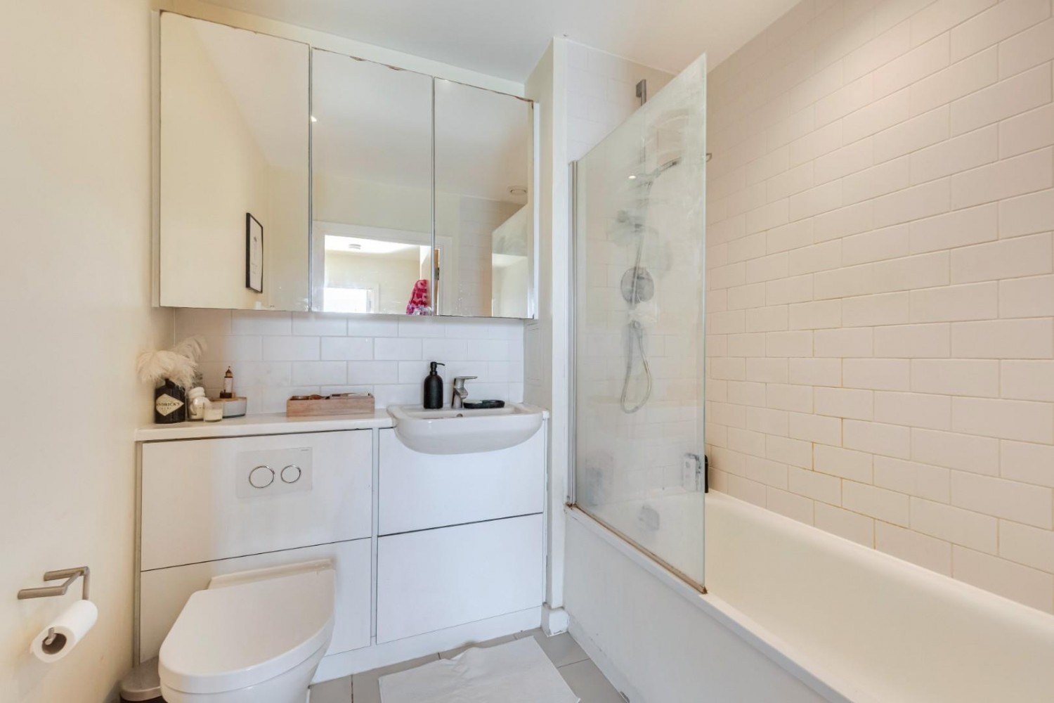 Saxby Apartments, Station Road, Sidcup, DA15 7AH