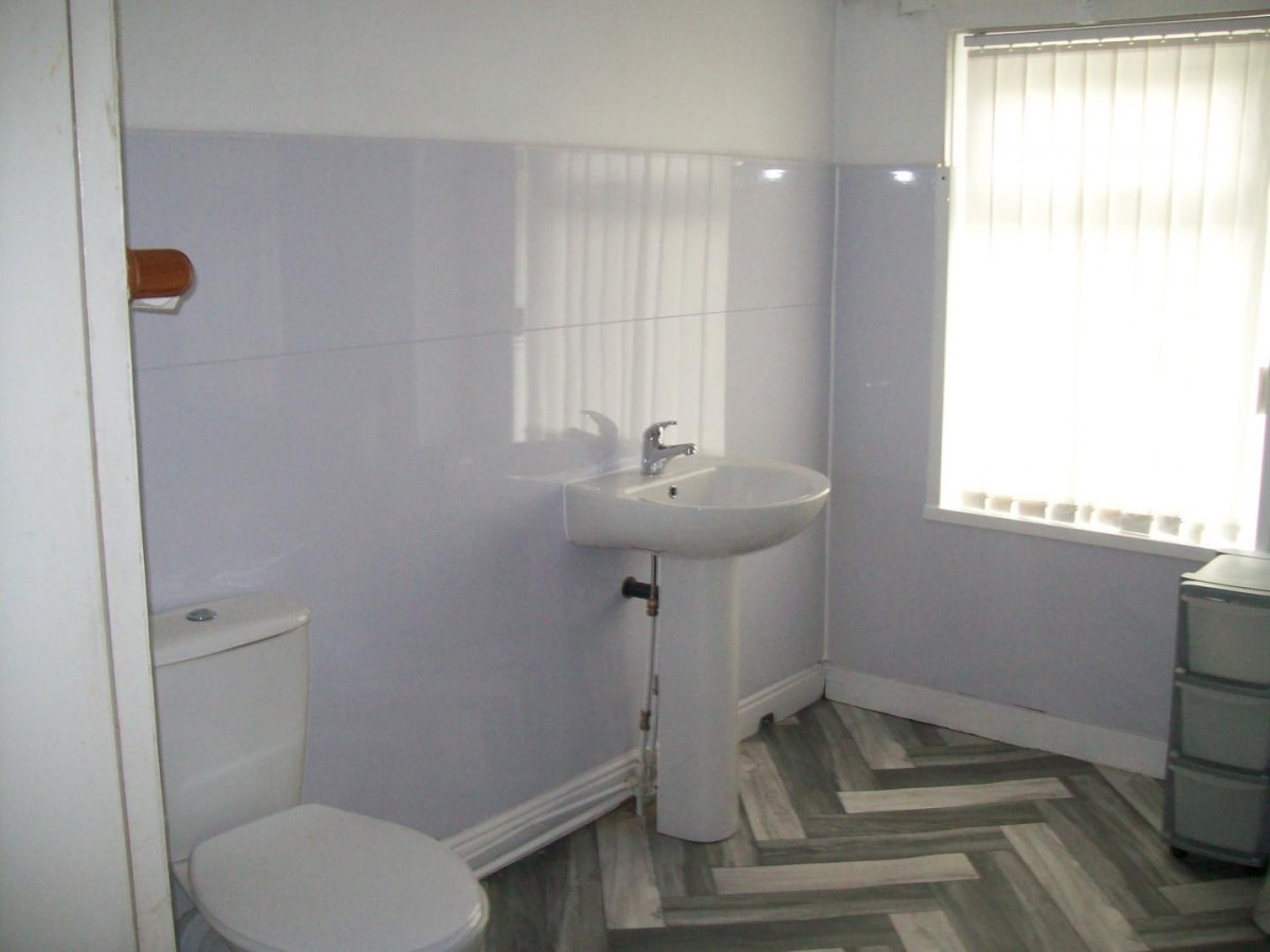 Holly Road, Ellesmere Port, Cheshire, CH65 4AN