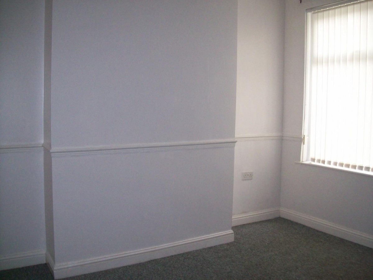 Holly Road, Ellesmere Port, Cheshire, CH65 4AN