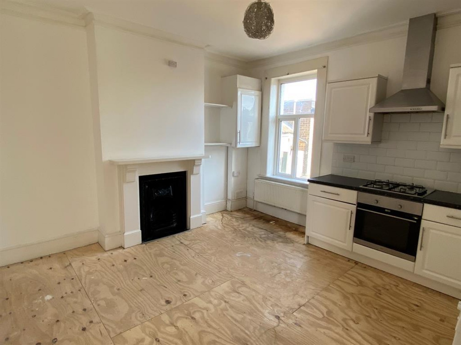 Main Road, Sidcup, Kent, DA14 6QR