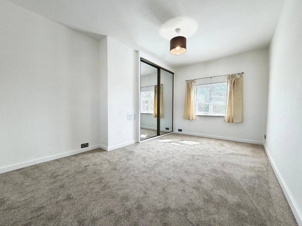 Lisburn Road, Bristol, BS4 1NQ