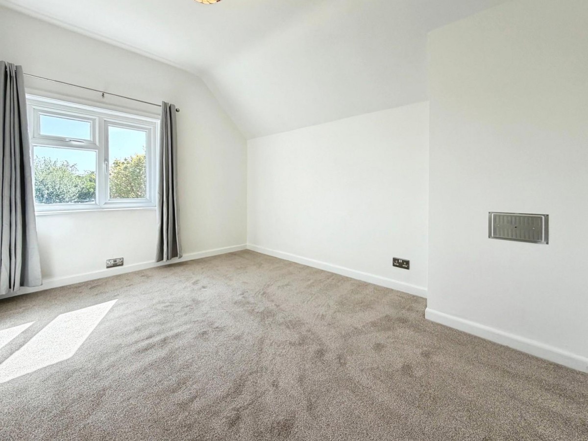 Lisburn Road, Bristol, BS4 1NQ
