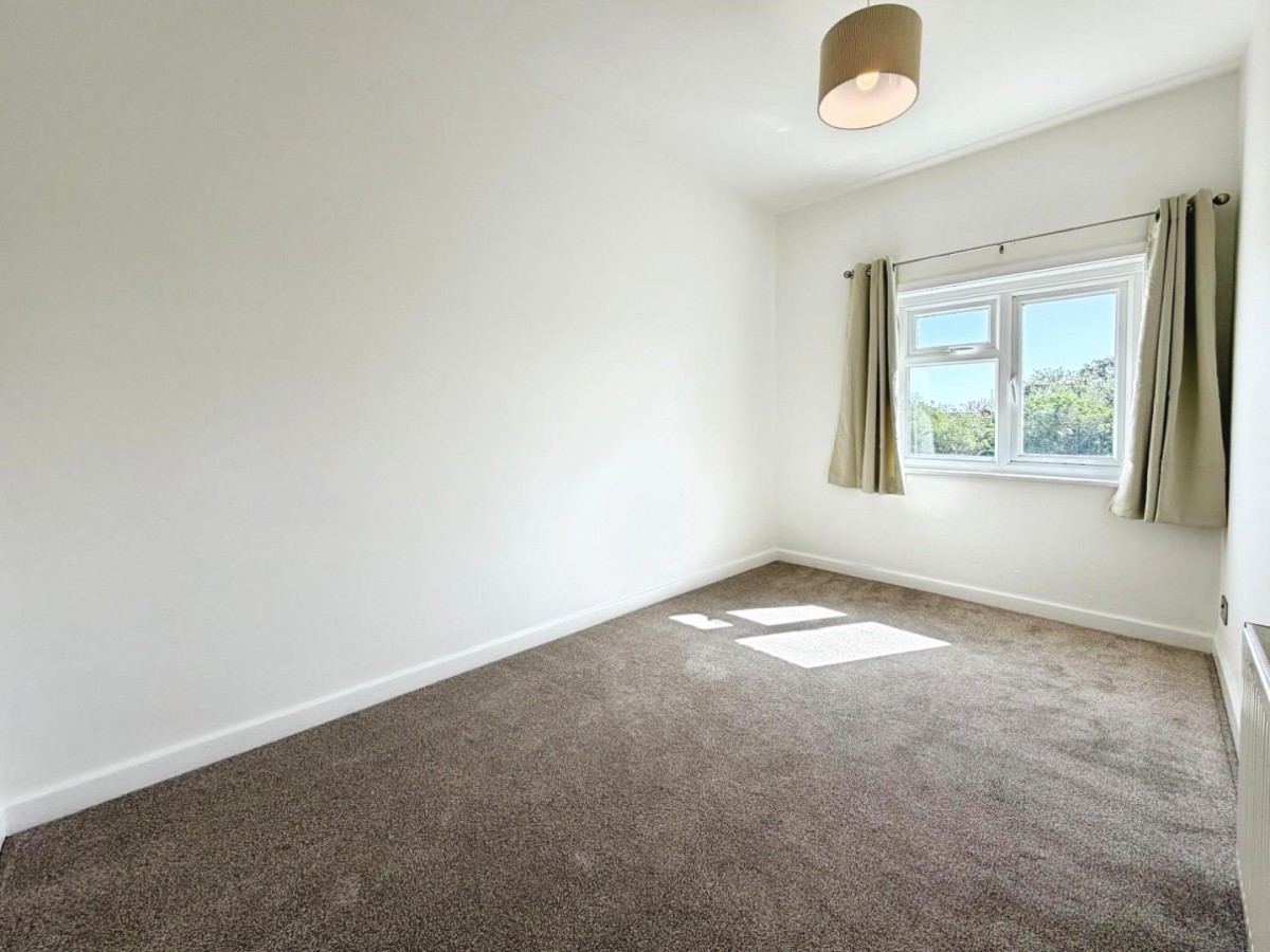 Lisburn Road, Bristol, BS4 1NQ