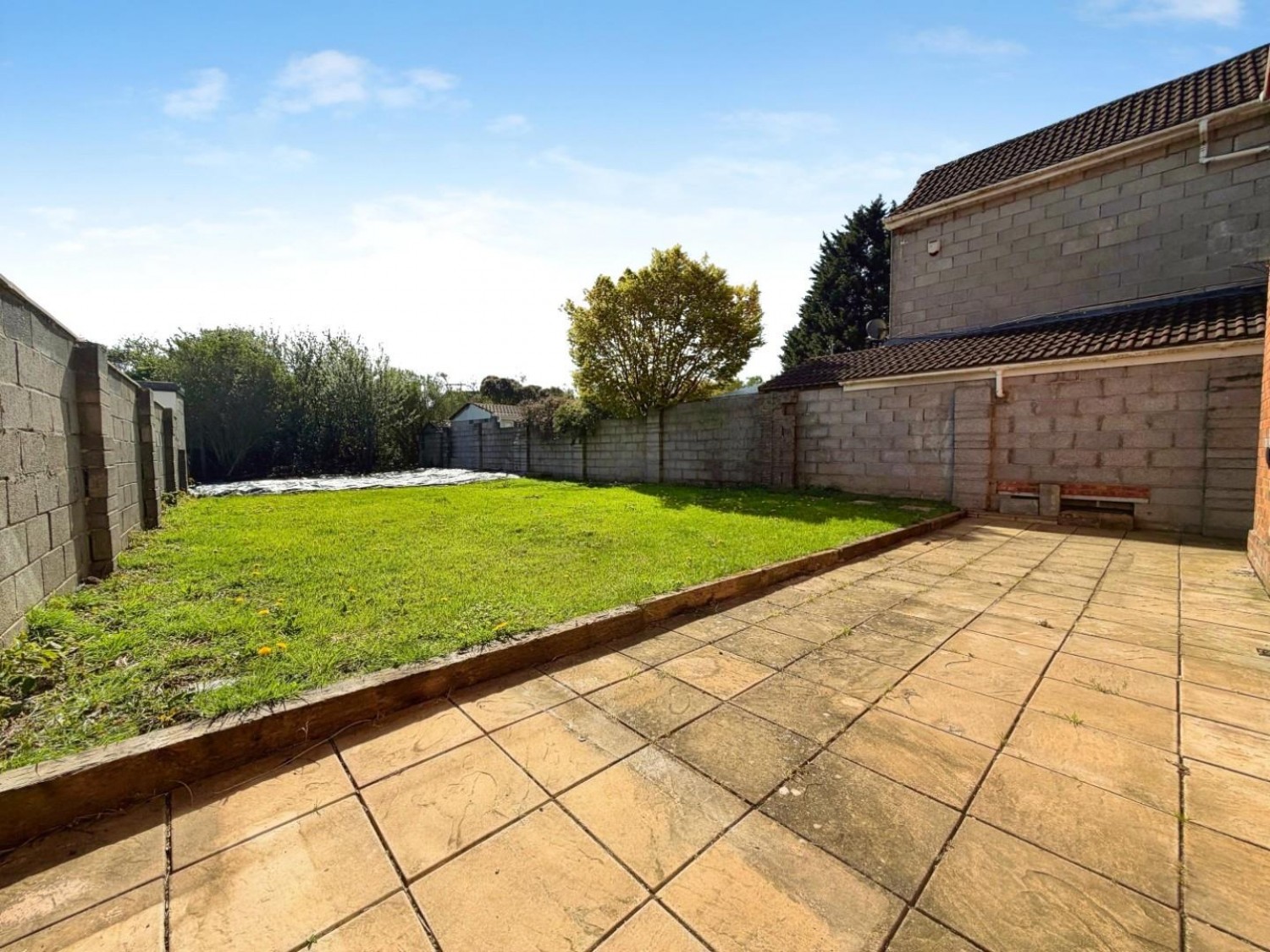 Lisburn Road, Bristol, BS4 1NQ