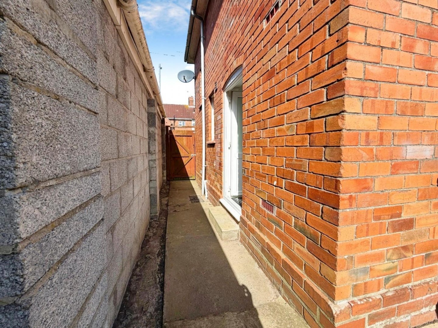 Lisburn Road, Bristol, BS4 1NQ