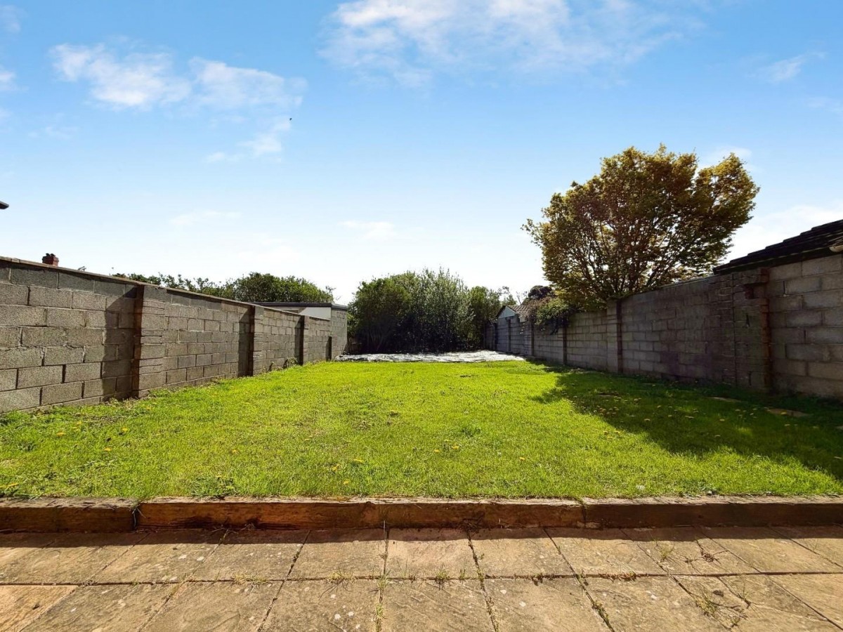 Lisburn Road, Bristol, BS4 1NQ