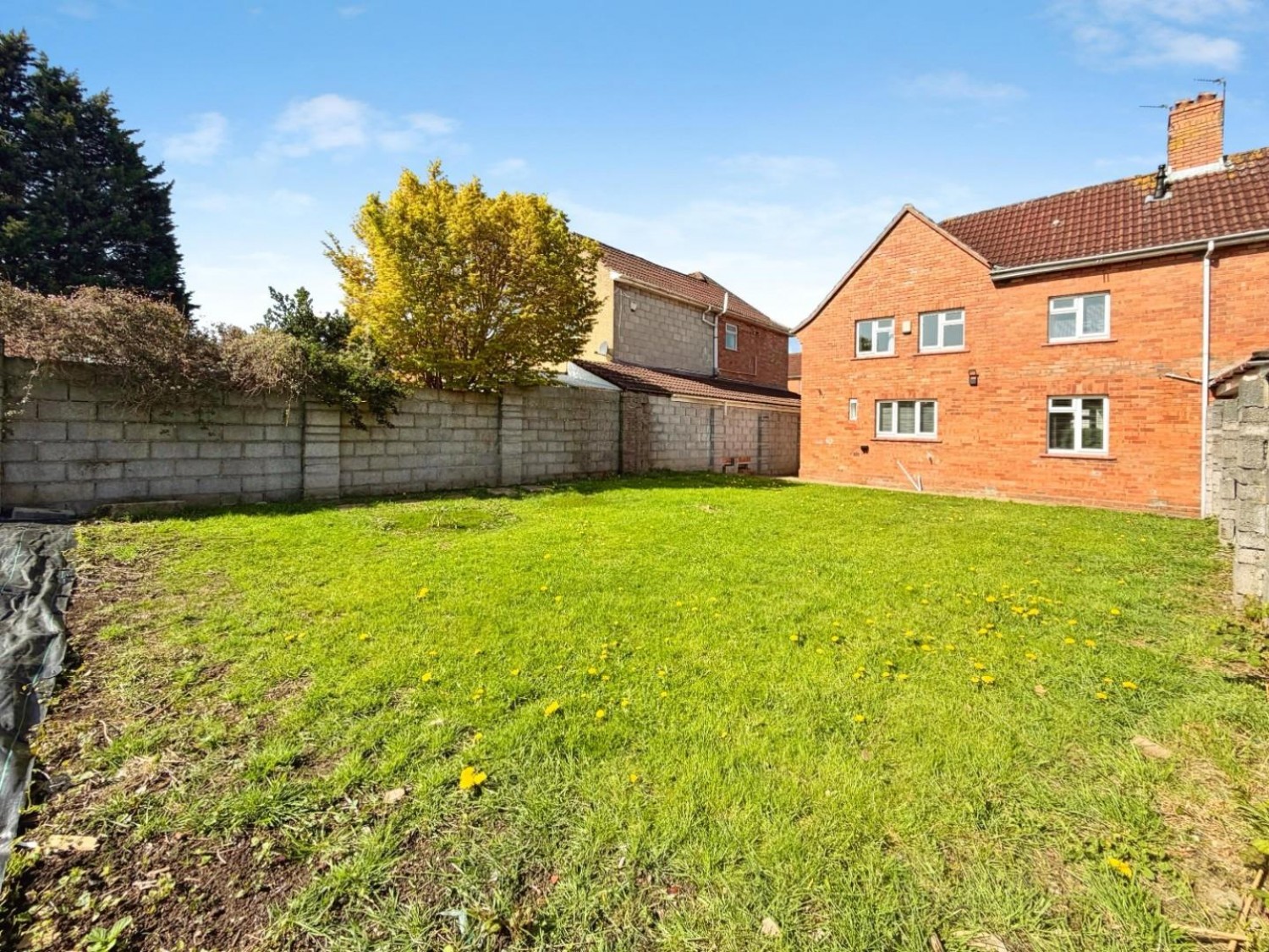 Lisburn Road, Bristol, BS4 1NQ
