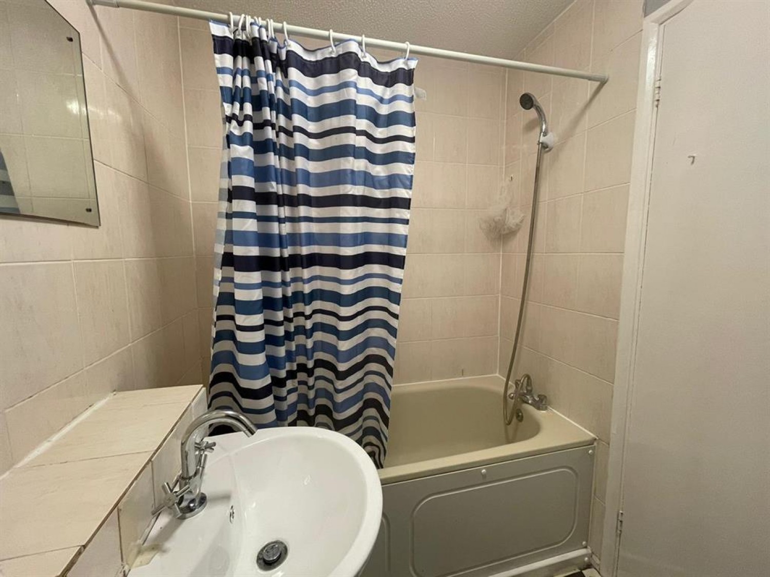 Reachview Close, London NW1