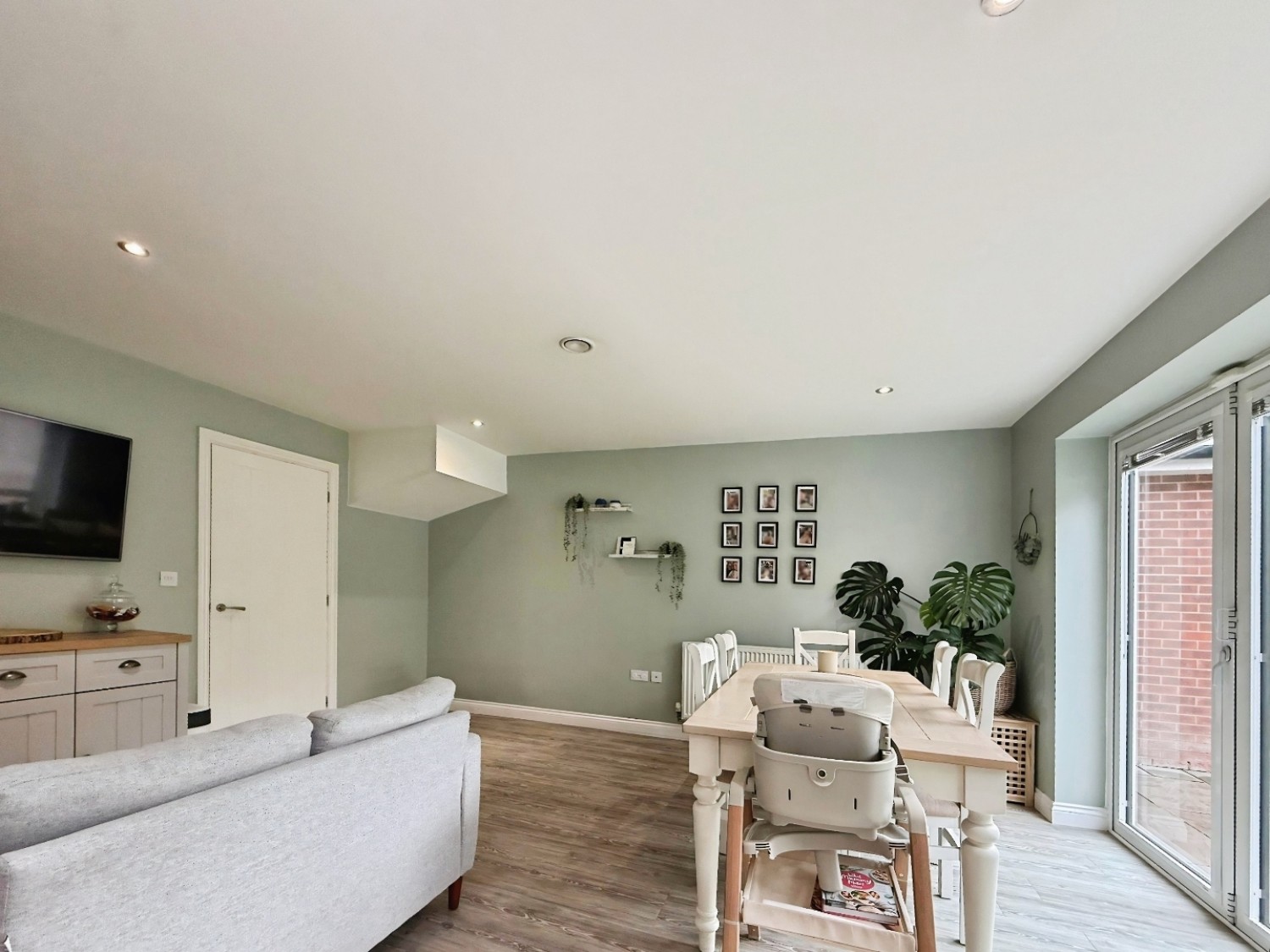 Bridgefield Close, Manchester