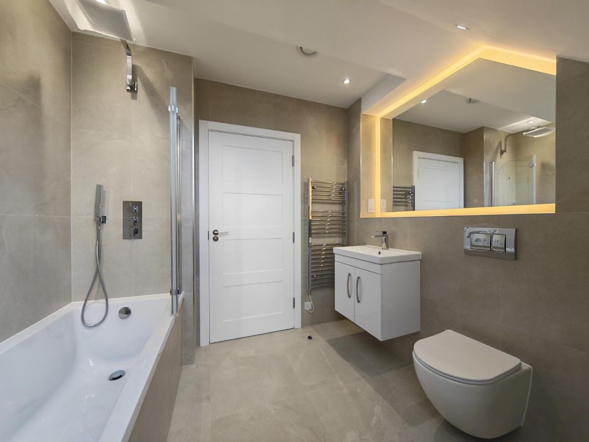 Peach Street, Wokingham