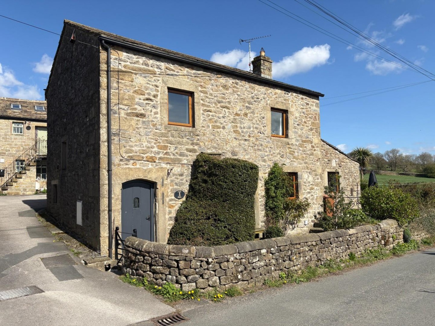 Cruik Barn, Eastby. Skipton.