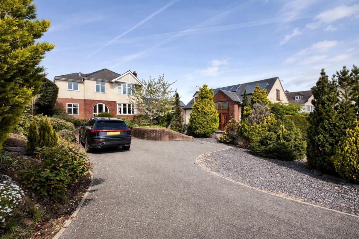 Woodend Lane, Cam, Dursley