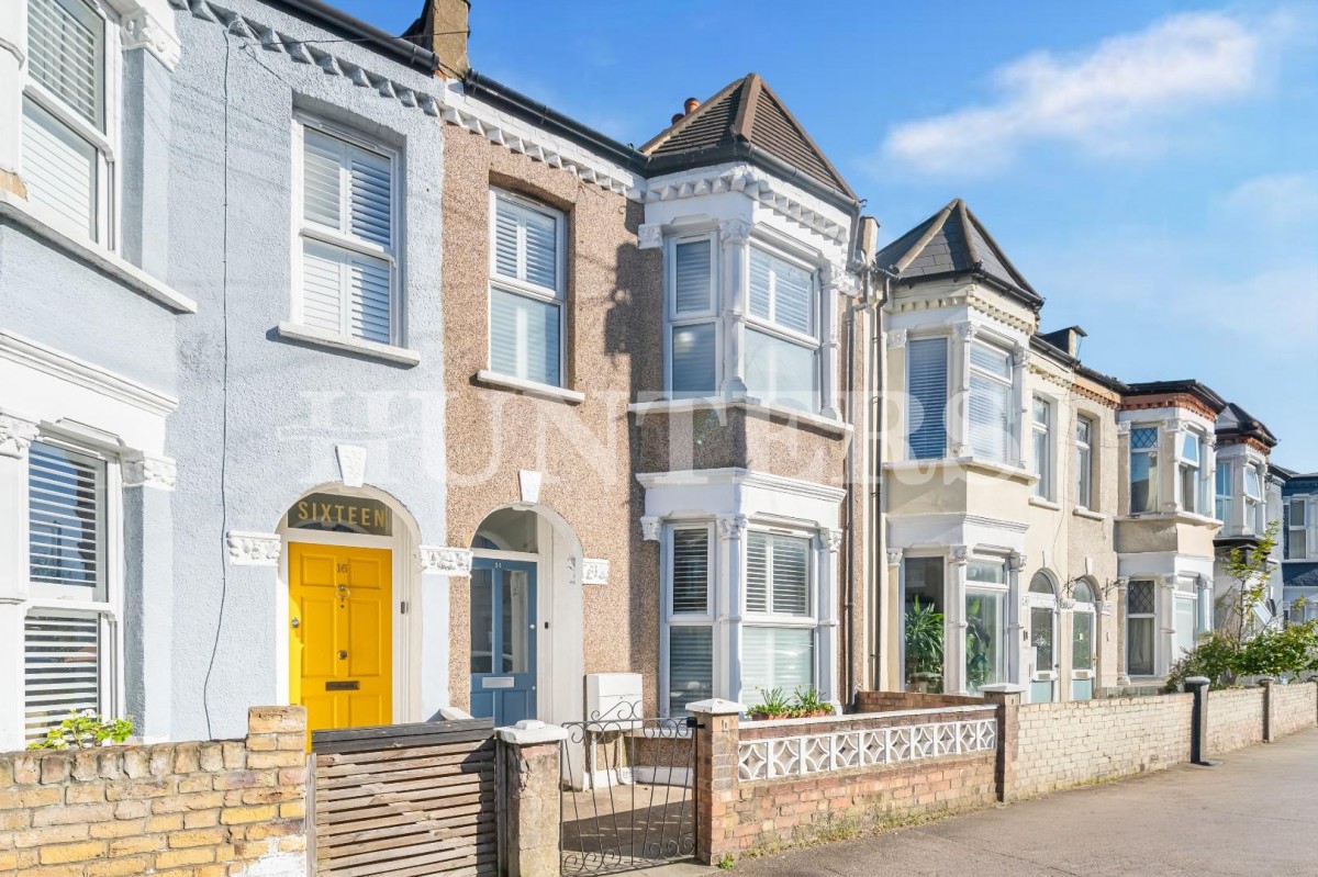 Greyhound Road, London, N17