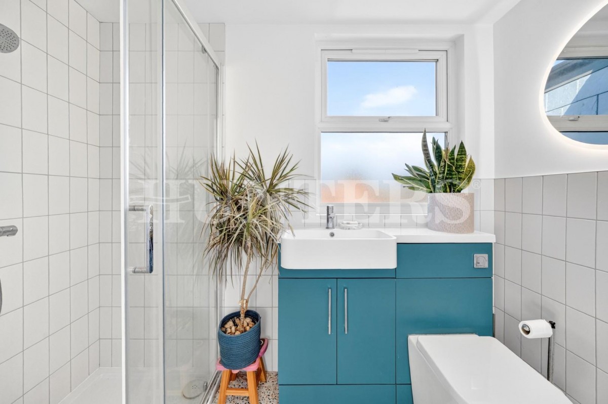 Greyhound Road, London, N17