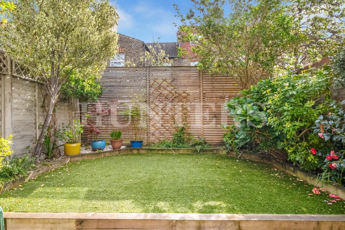 Greyhound Road, London, N17