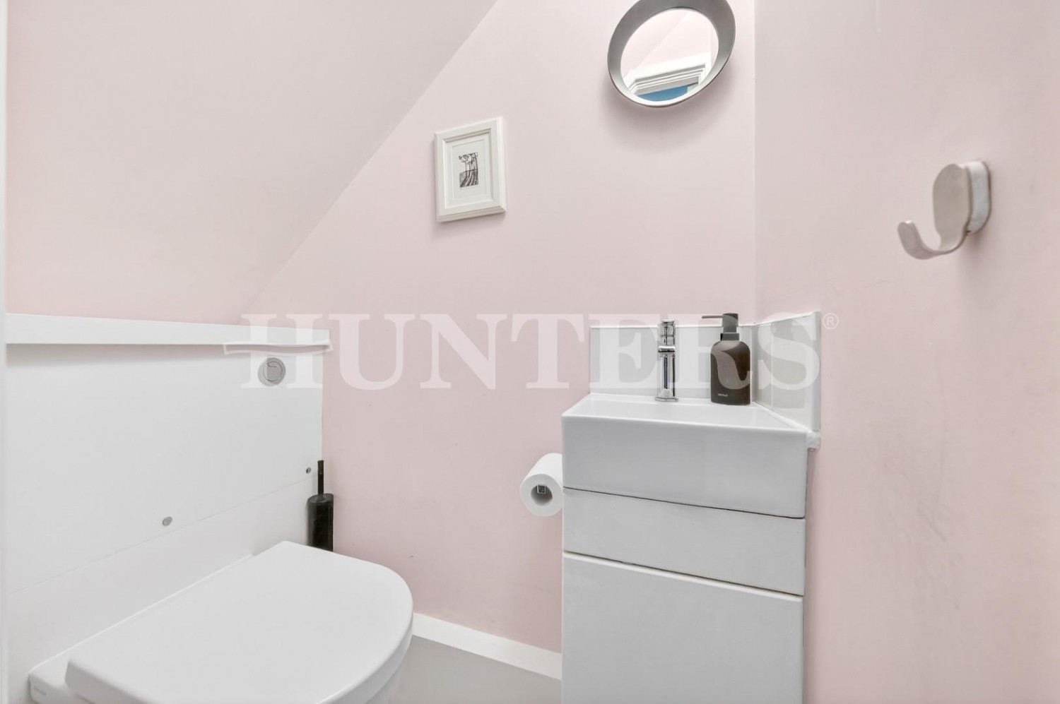 Greyhound Road, London, N17