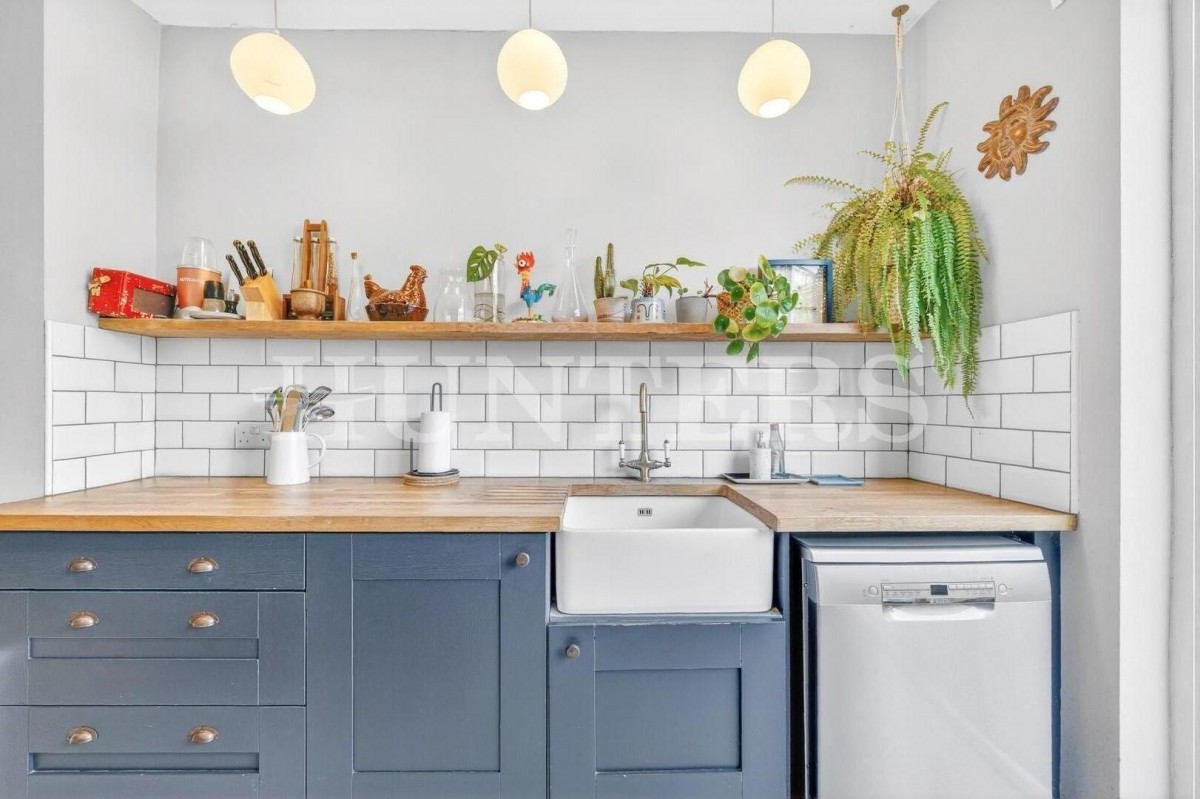 Greyhound Road, London, N17