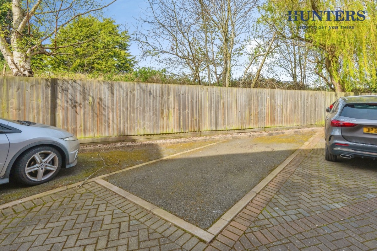 Cairns Close, Lichfield