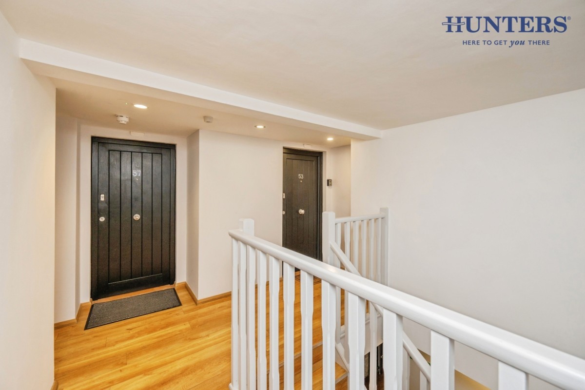The Malt House, Cairns Close