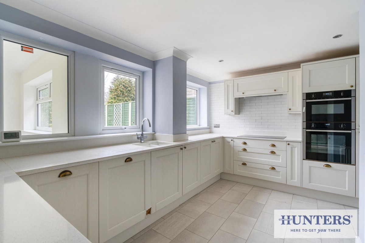 Hall Park Avenue, Horsforth, Leeds