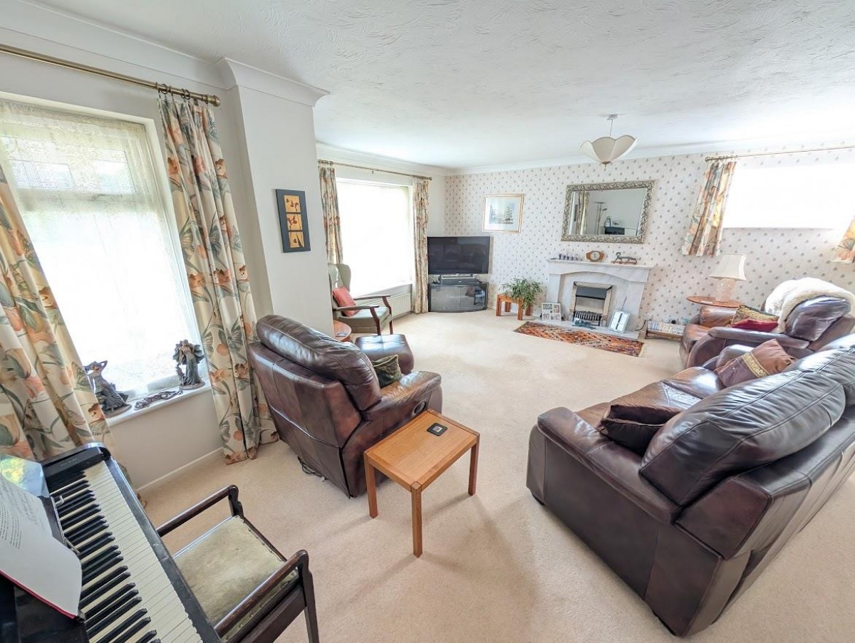Jubilee Drive, Thornbury, Bristol