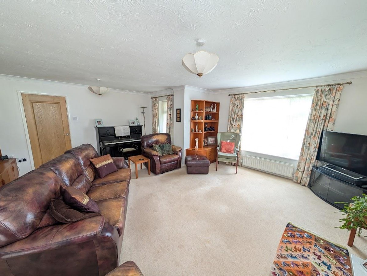 Jubilee Drive, Thornbury, Bristol