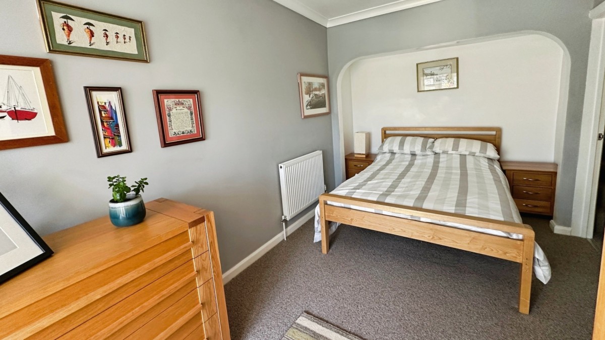 Earls Mead, Bristol, BS16