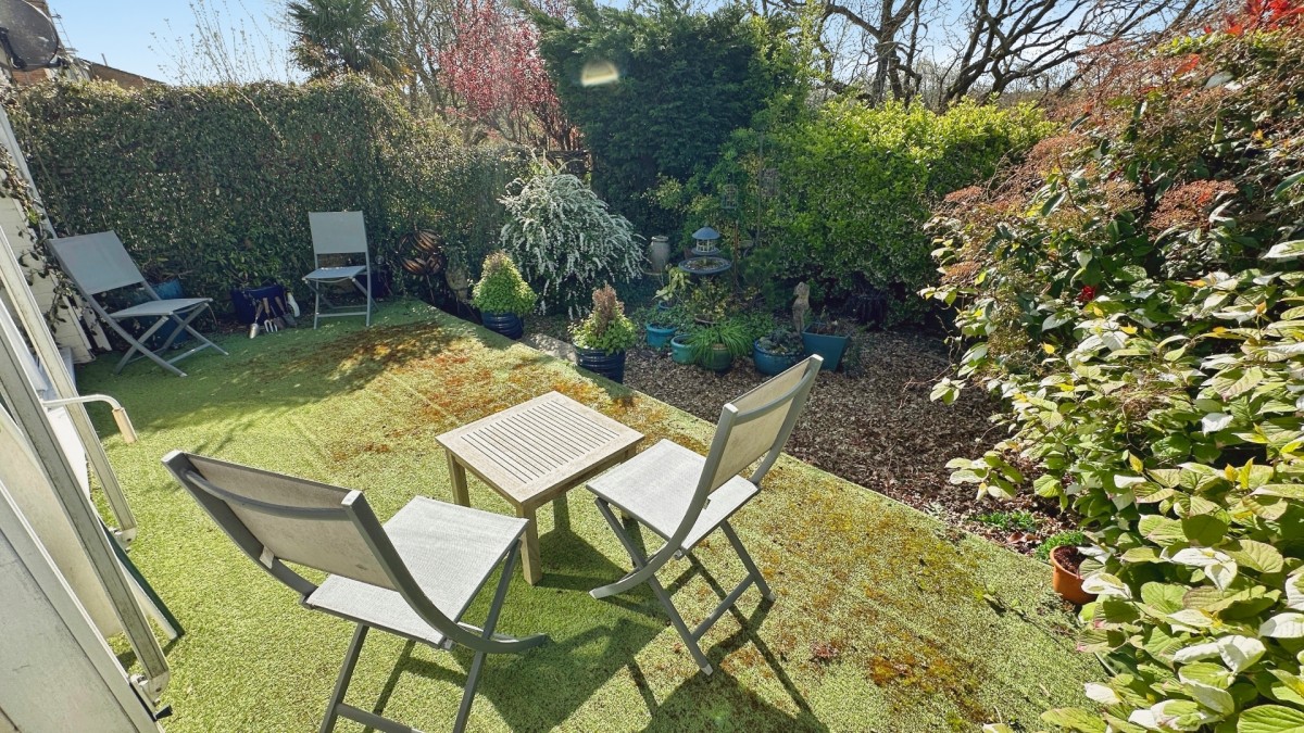 Earls Mead, Bristol, BS16
