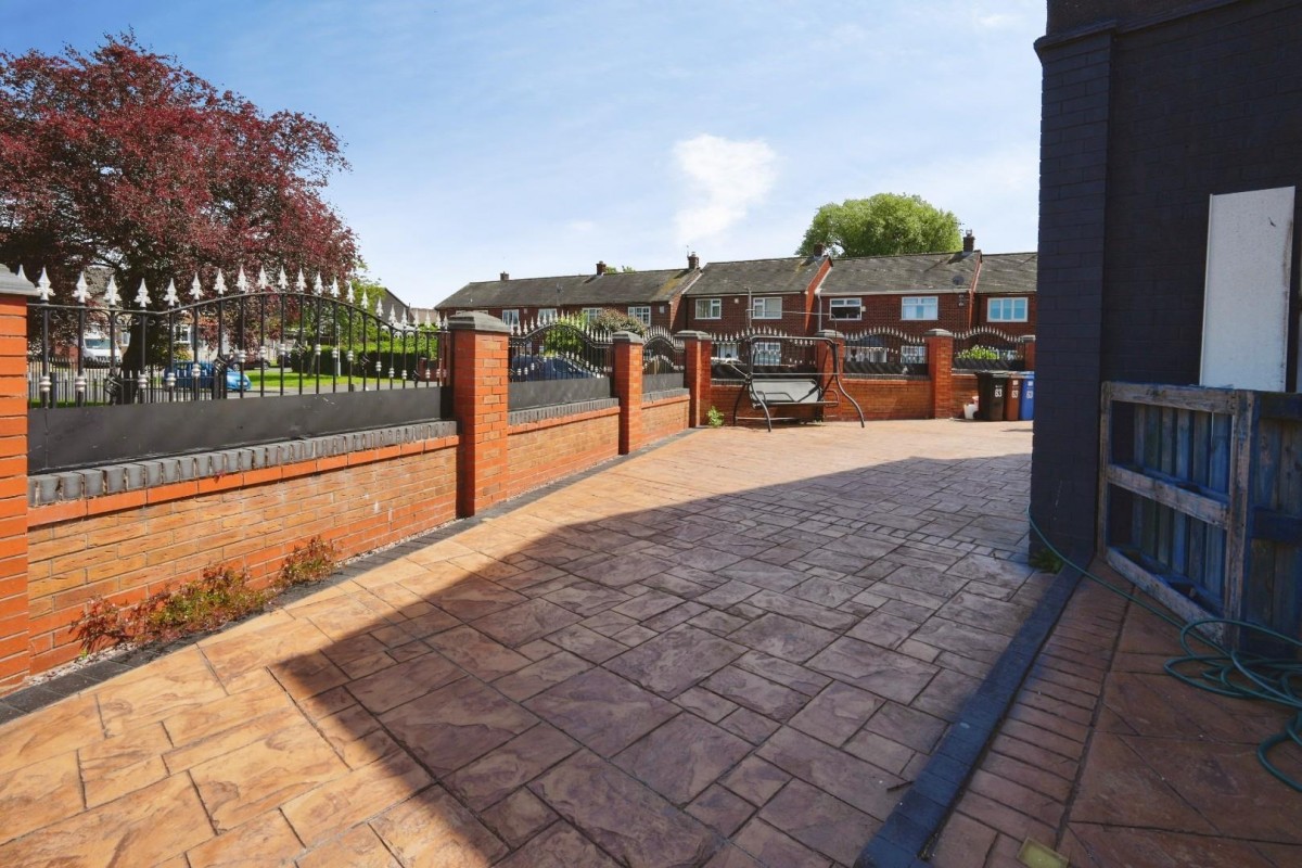 Tarvin Road, Cheadle