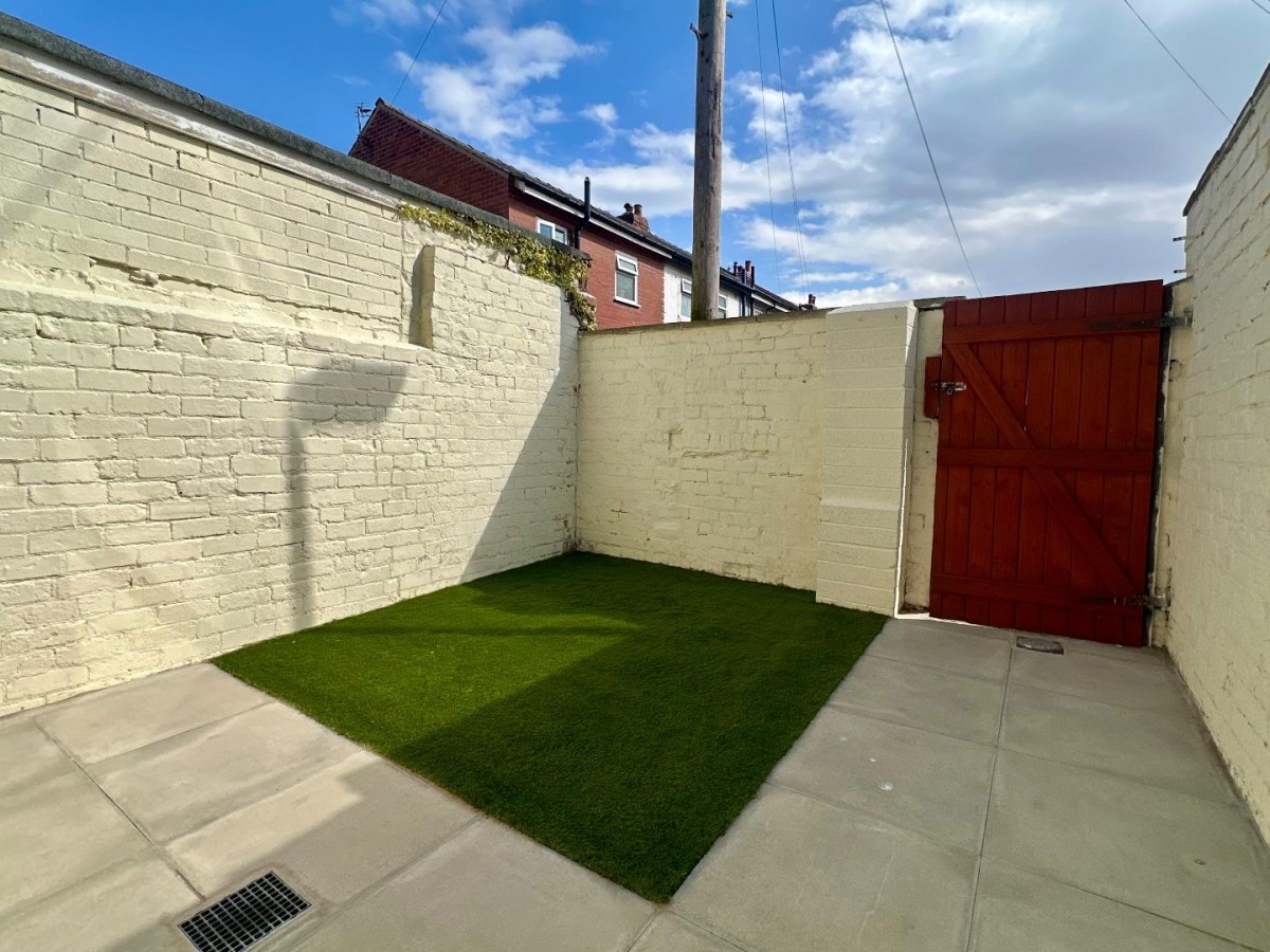 Aintree Road, Blackpool, FY4 3BD