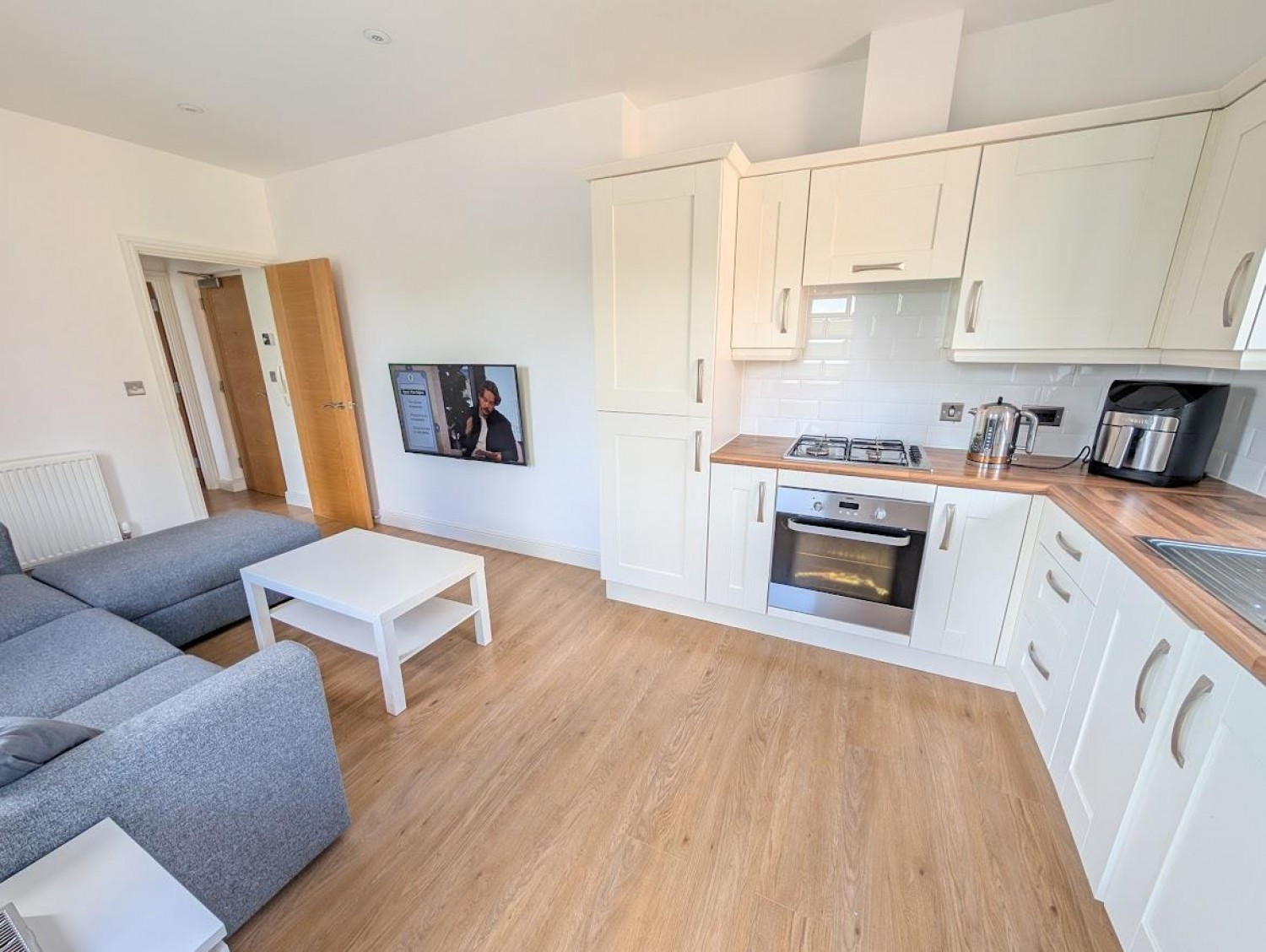 Unit 8, Midland Way, Thornbury