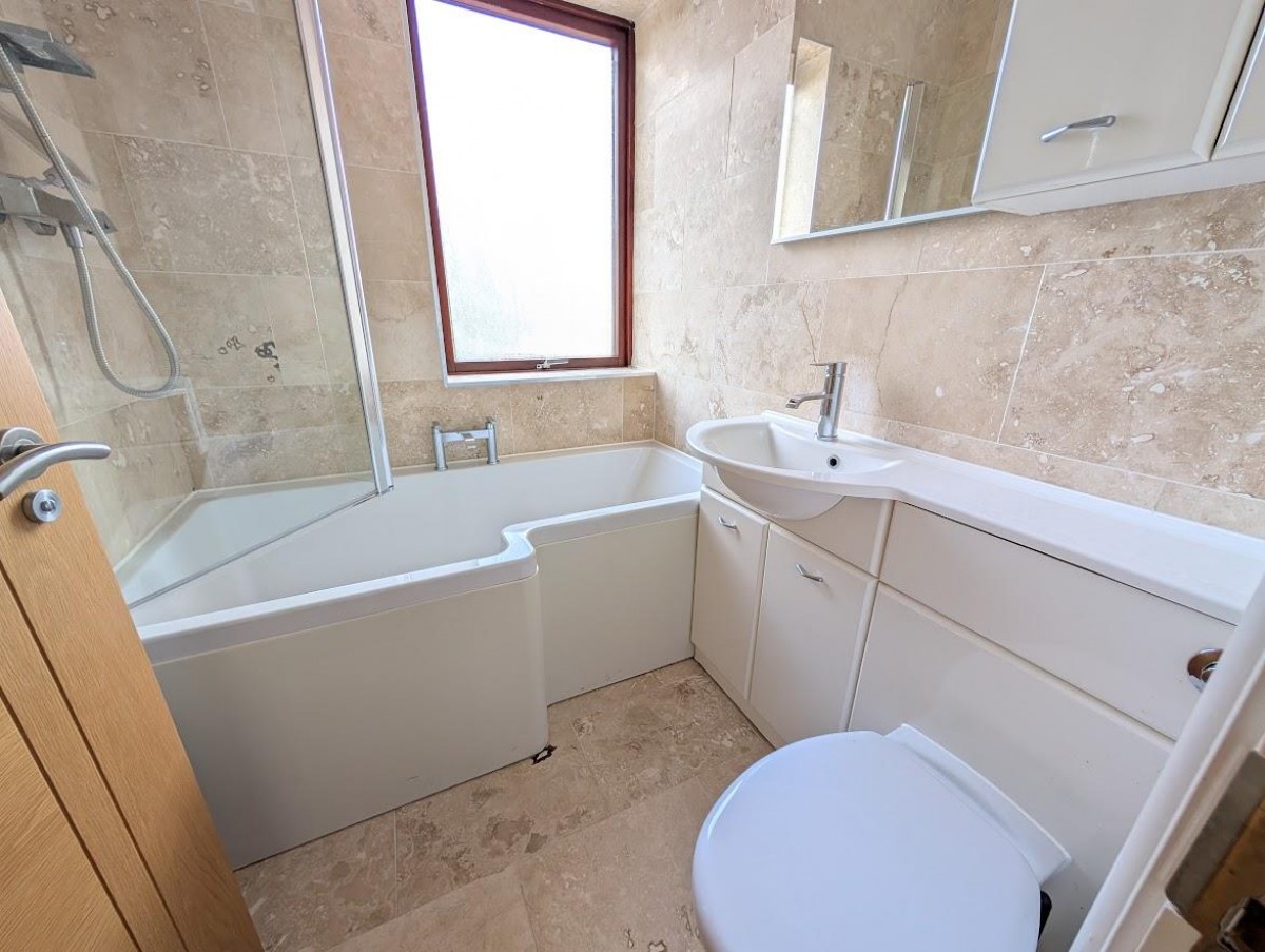 Unit 8, Midland Way, Thornbury