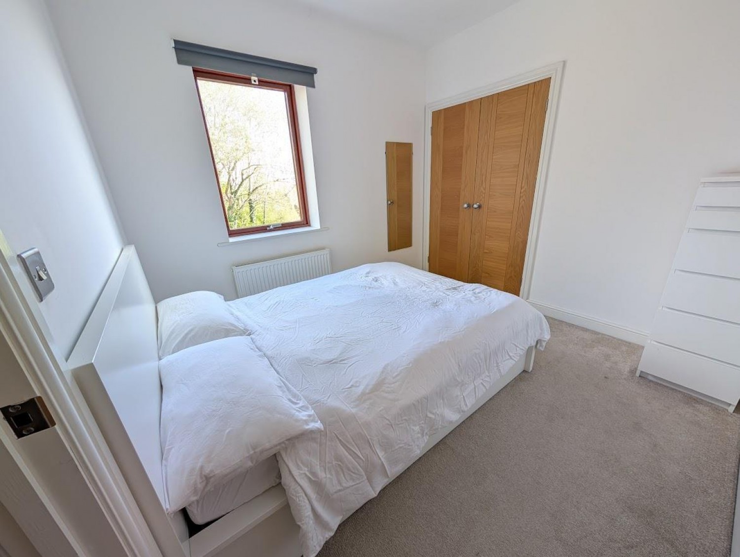 Unit 8, Midland Way, Thornbury