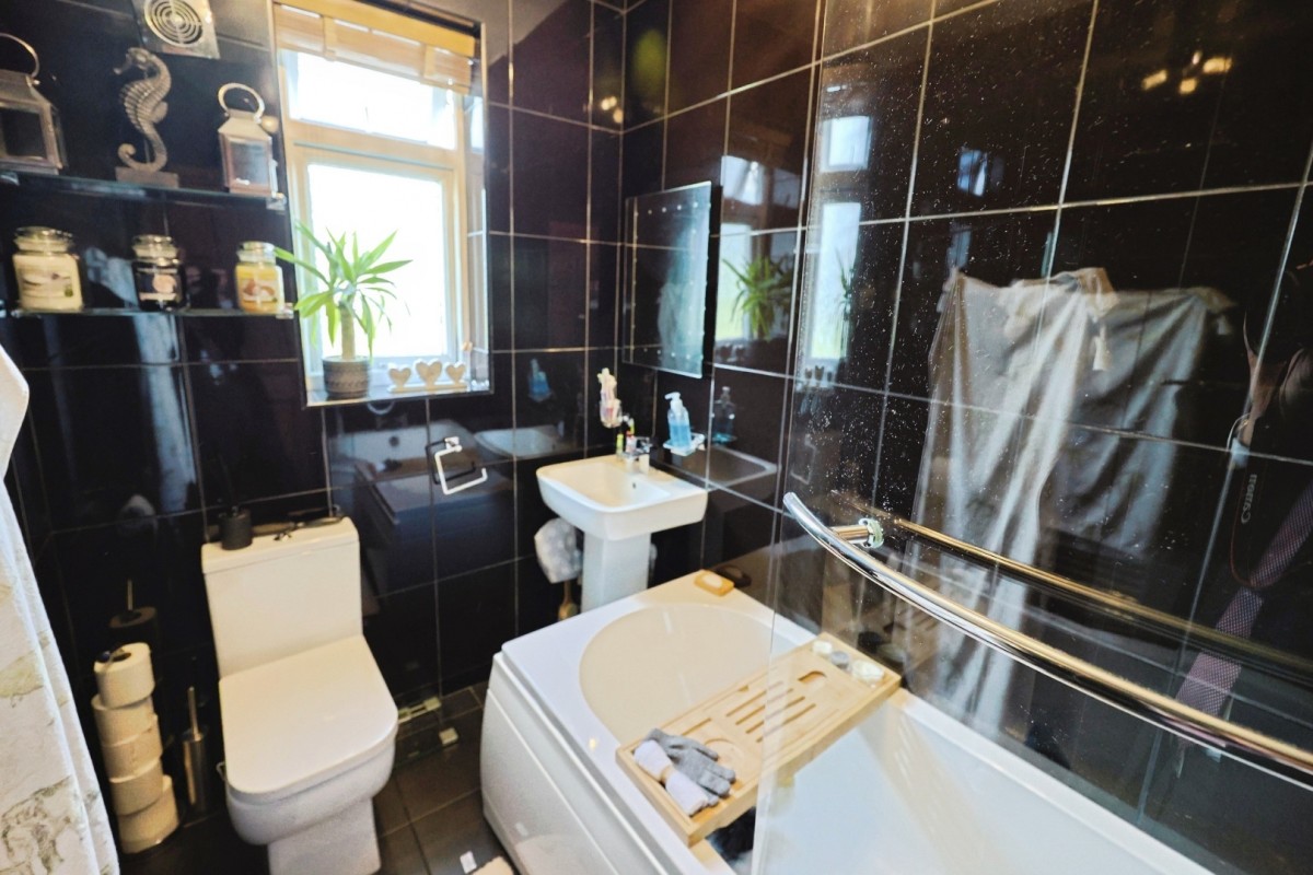 West Terrace, Billy Row, Crook