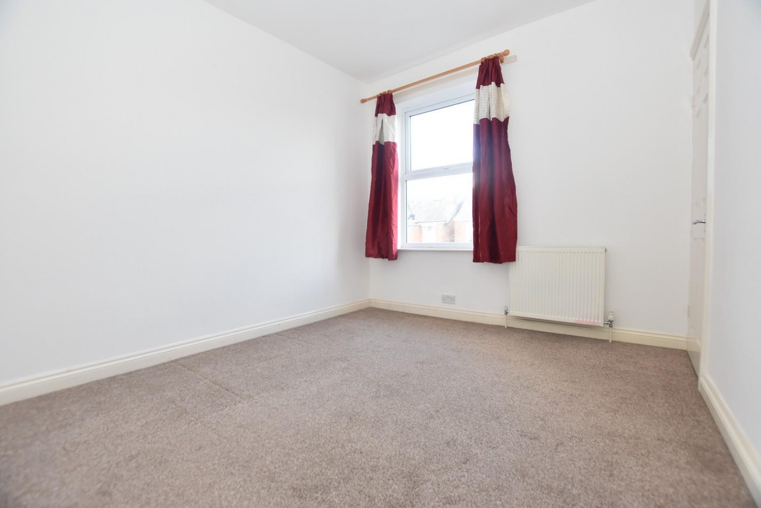 New Hall Road, Brampton, Chesterfield, S40 1HE