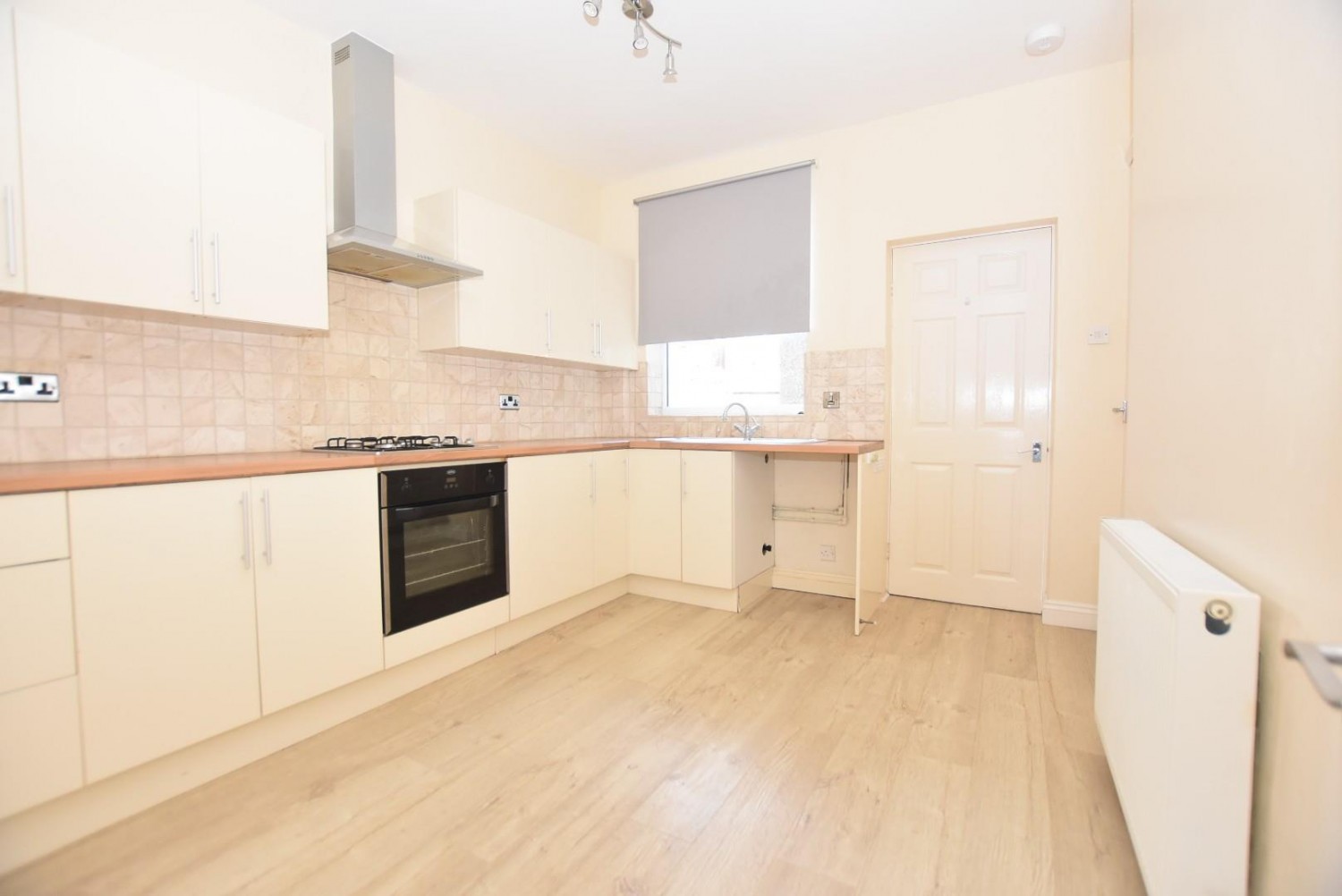 New Hall Road, Brampton, Chesterfield, S40 1HE