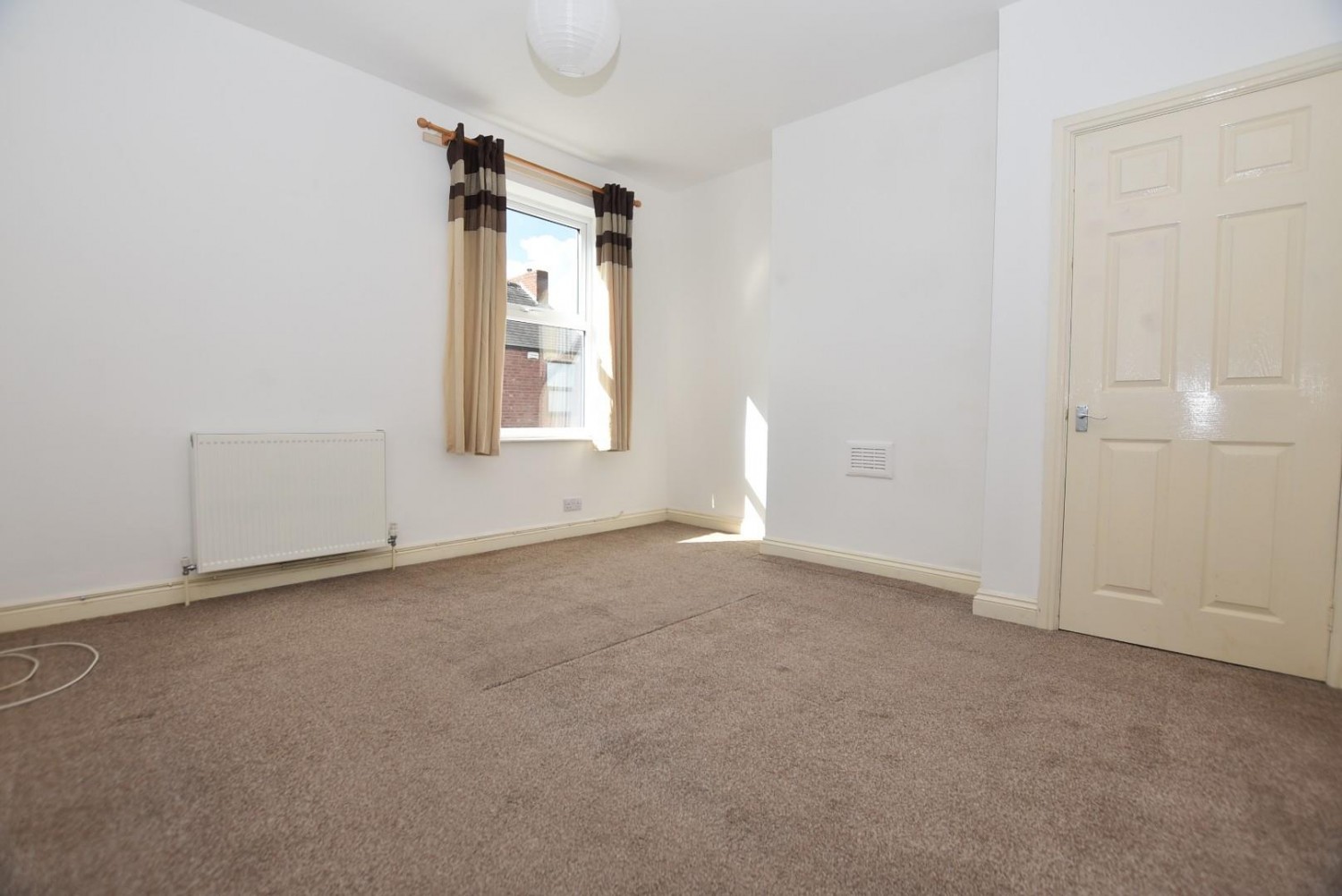 New Hall Road, Brampton, Chesterfield, S40 1HE