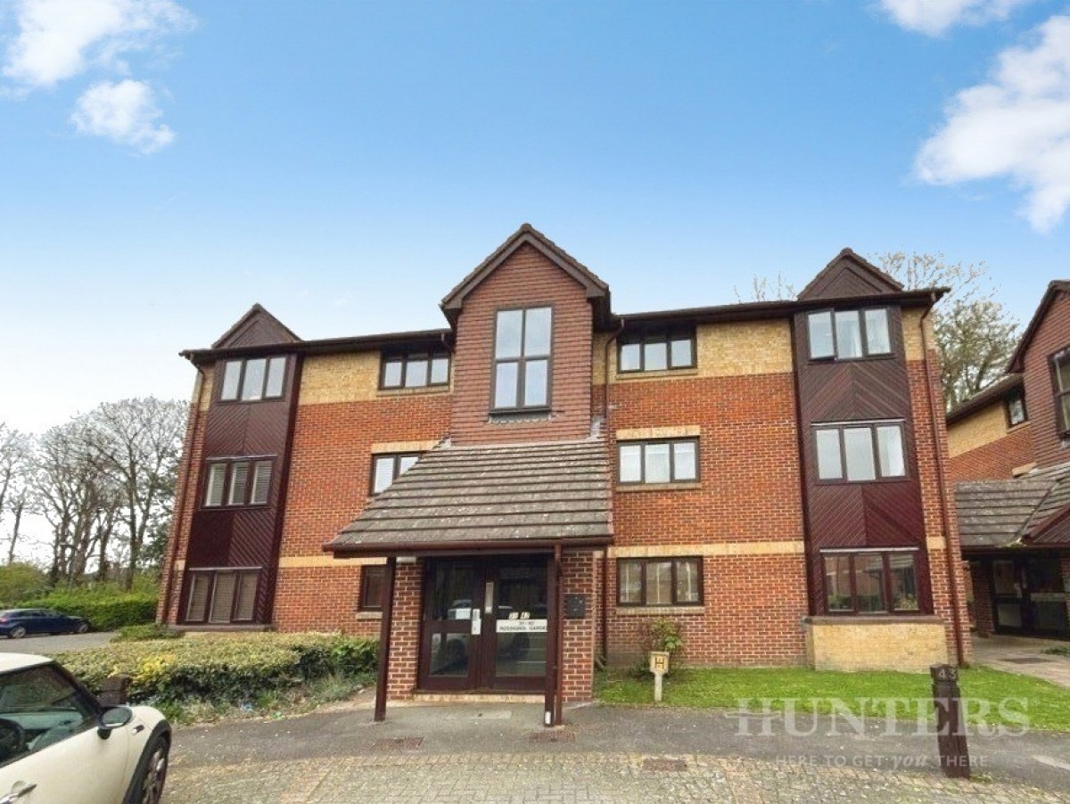 Rossignol Gardens, Carshalton, SM5 2ED