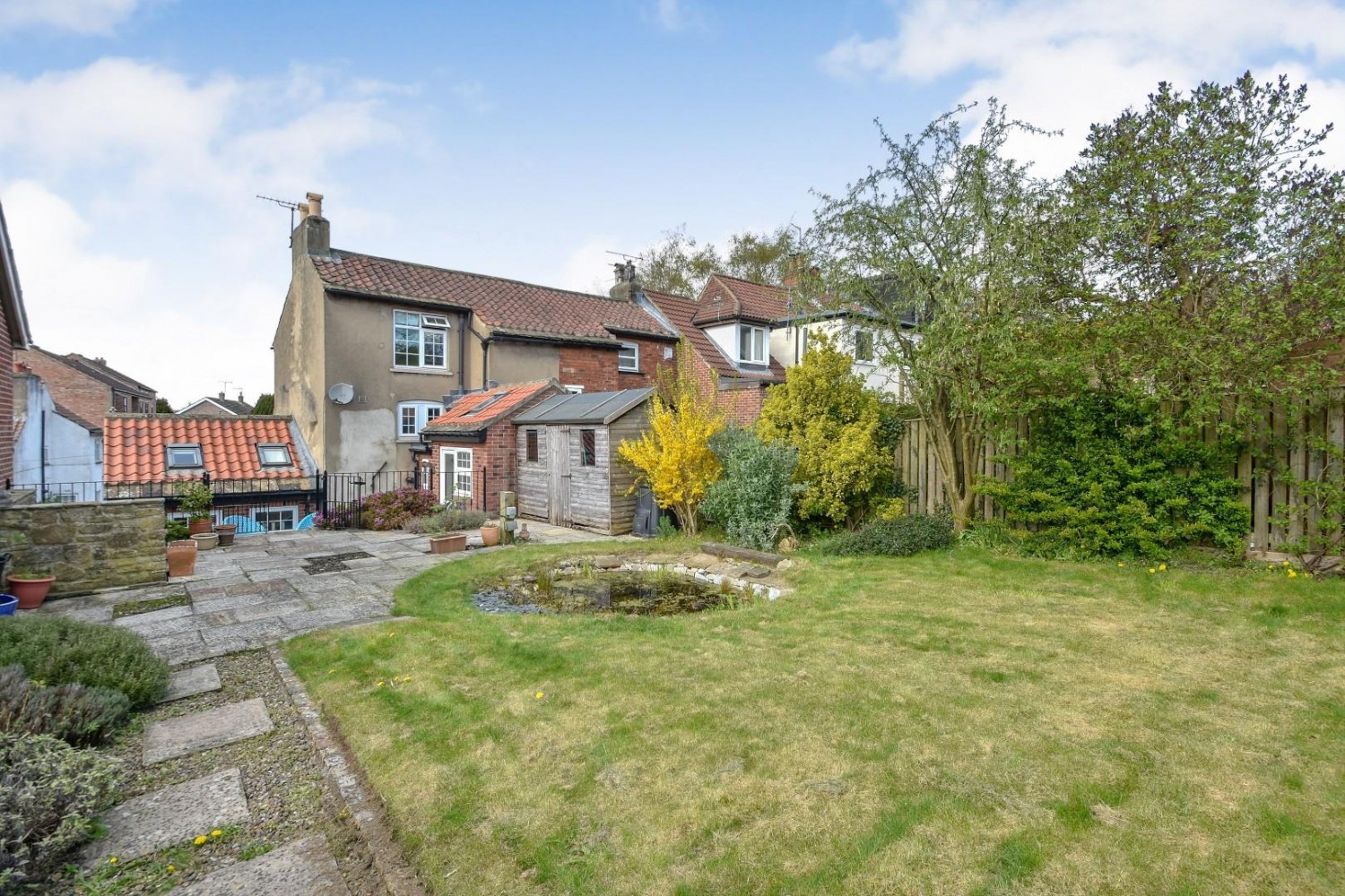 Briggate, Knaresborough, HG5 8BQ