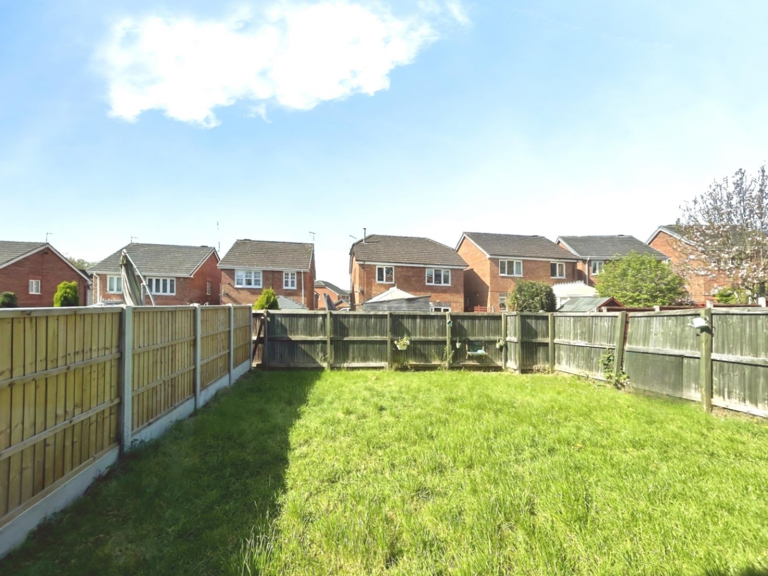 Lawnwood Drive, Goldthorpe, Rotherham, S63 9GD