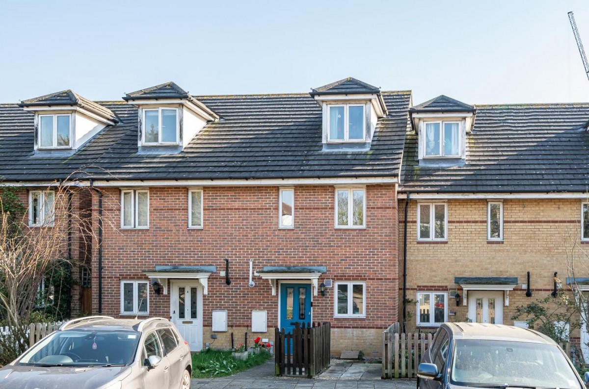Silver Birch Close, London, SE6 4RS