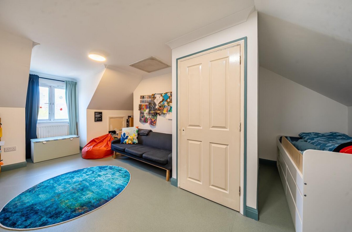 Silver Birch Close, London, SE6 4RS