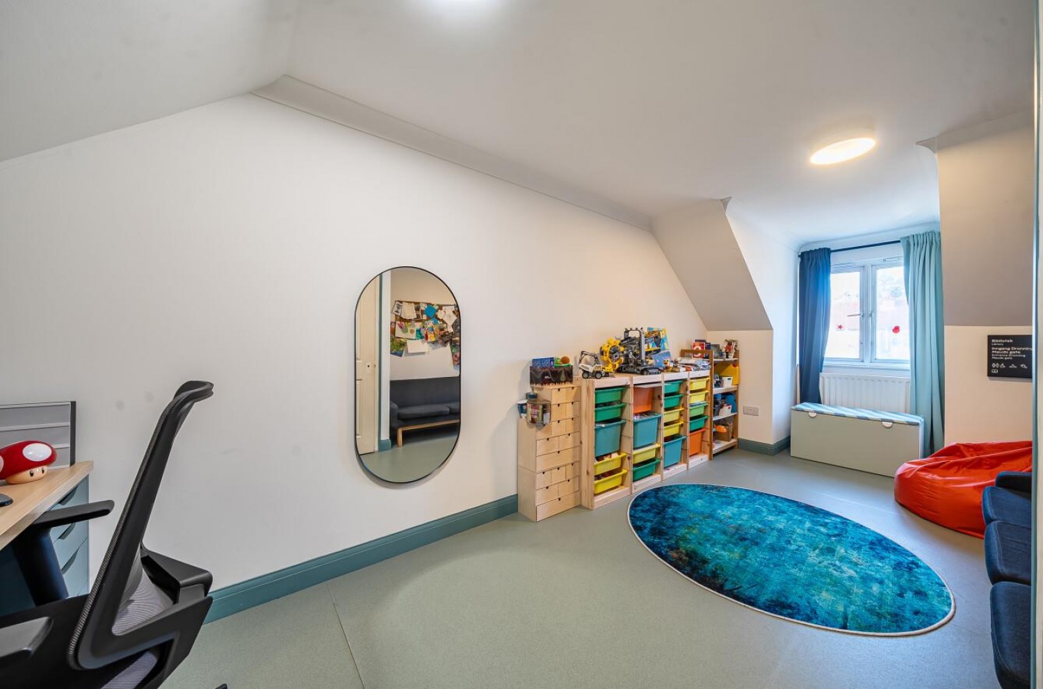 Silver Birch Close, London, SE6 4RS