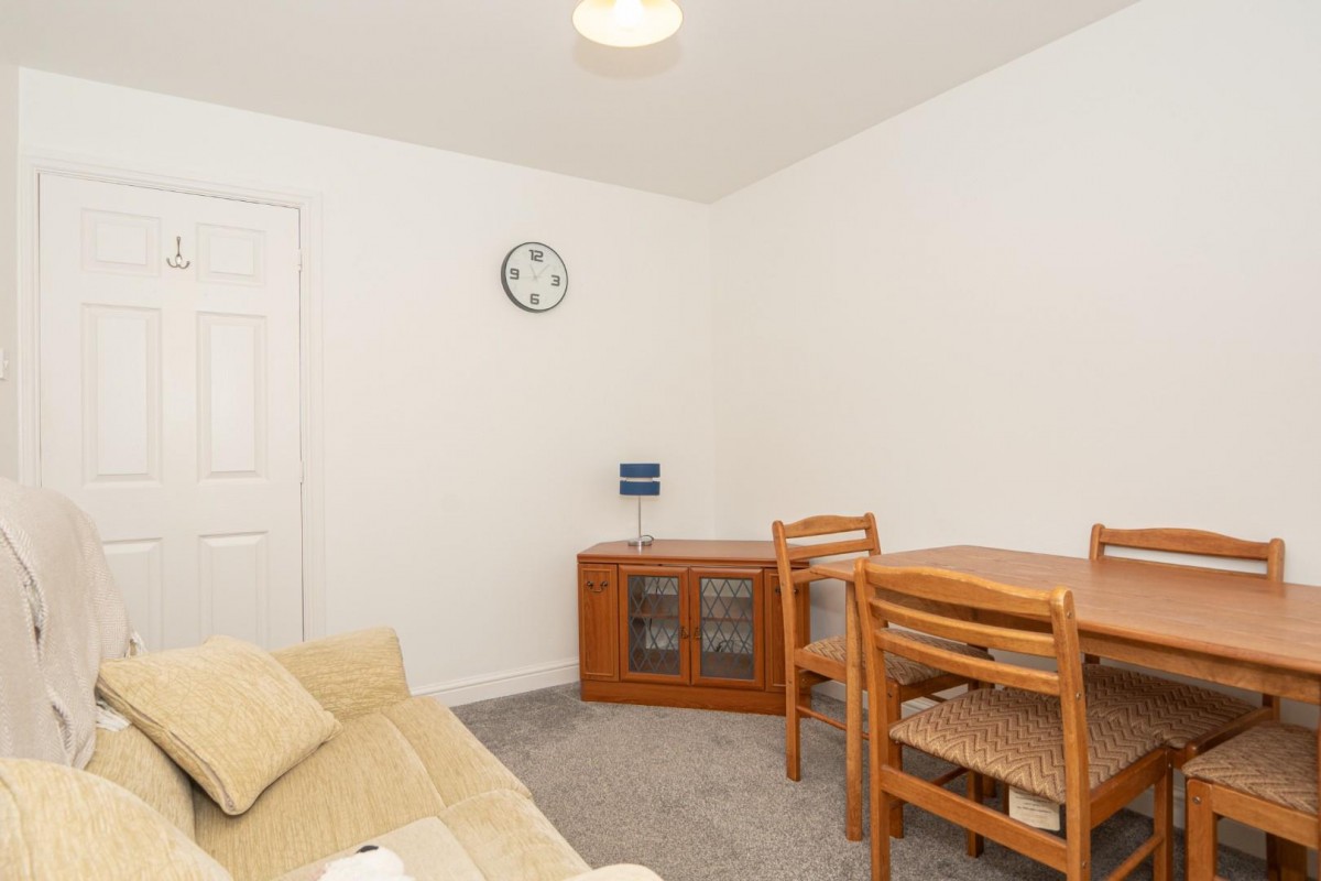 Queens Drive, Off Cemetery Road, Pudsey, LS28 7HL