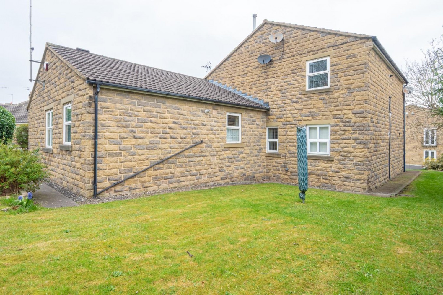 Queens Drive, Off Cemetery Road, Pudsey, LS28 7HL