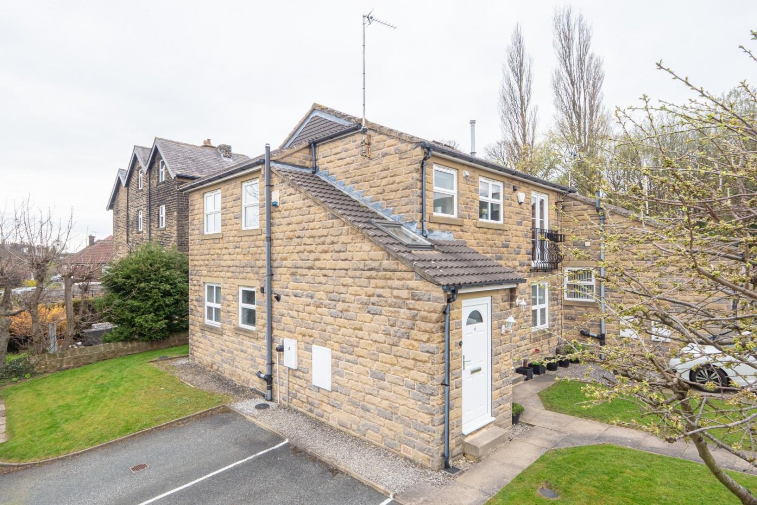 Queens Drive, Off Cemetery Road, Pudsey, LS28 7HL